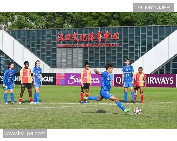 武汉车谷江大女足大胜巴姆卡通女足小组赛表现出色成功晋级